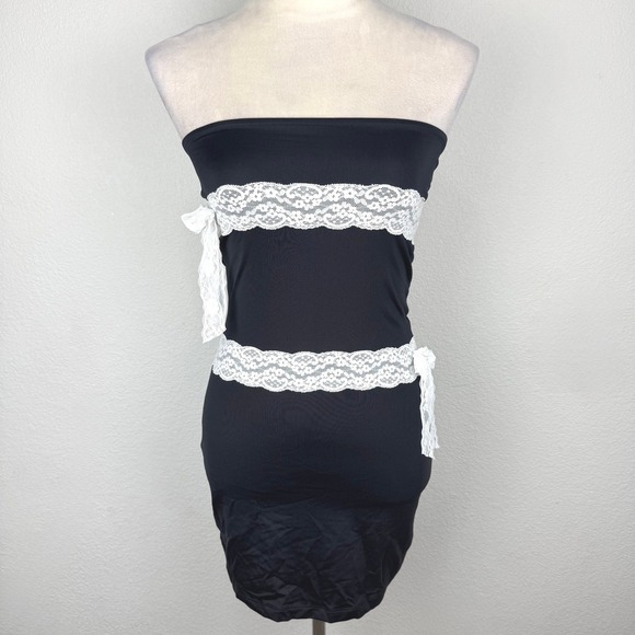 Bella Vie Dresses & Skirts - NWT Bella Vie Charlotte Black Strapless Lace Bow Bodycon Mini Dress Size Medium